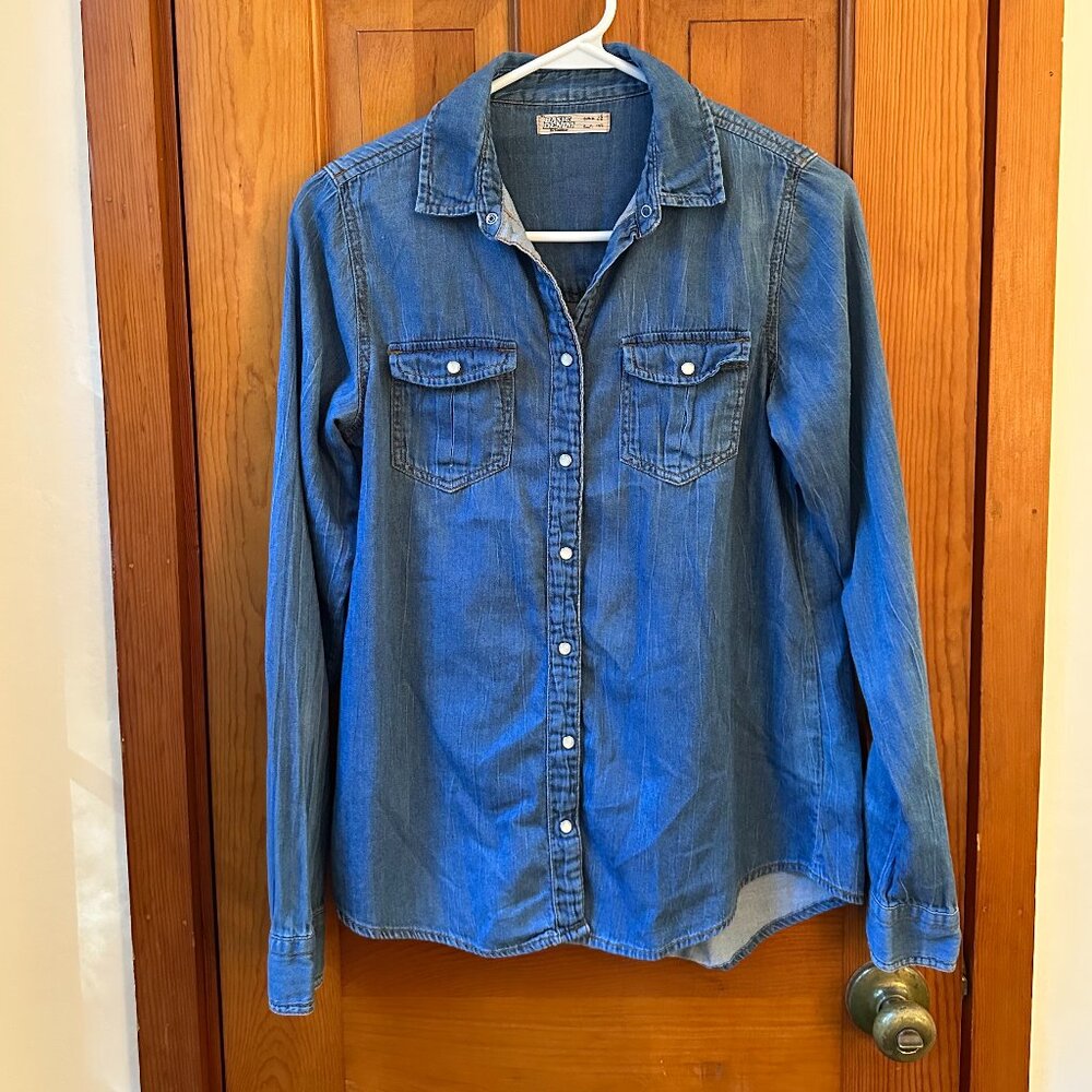 Pull & Bear Chambray / Denim-Like Button Down Shi… - image 1